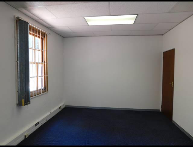 287M² OFFICE FOR SALE IN FERNDALE